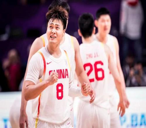 名将闭目沉,于裁判纷争,中静观战事,足球比分,足球直播,足球比分直播,球探体育